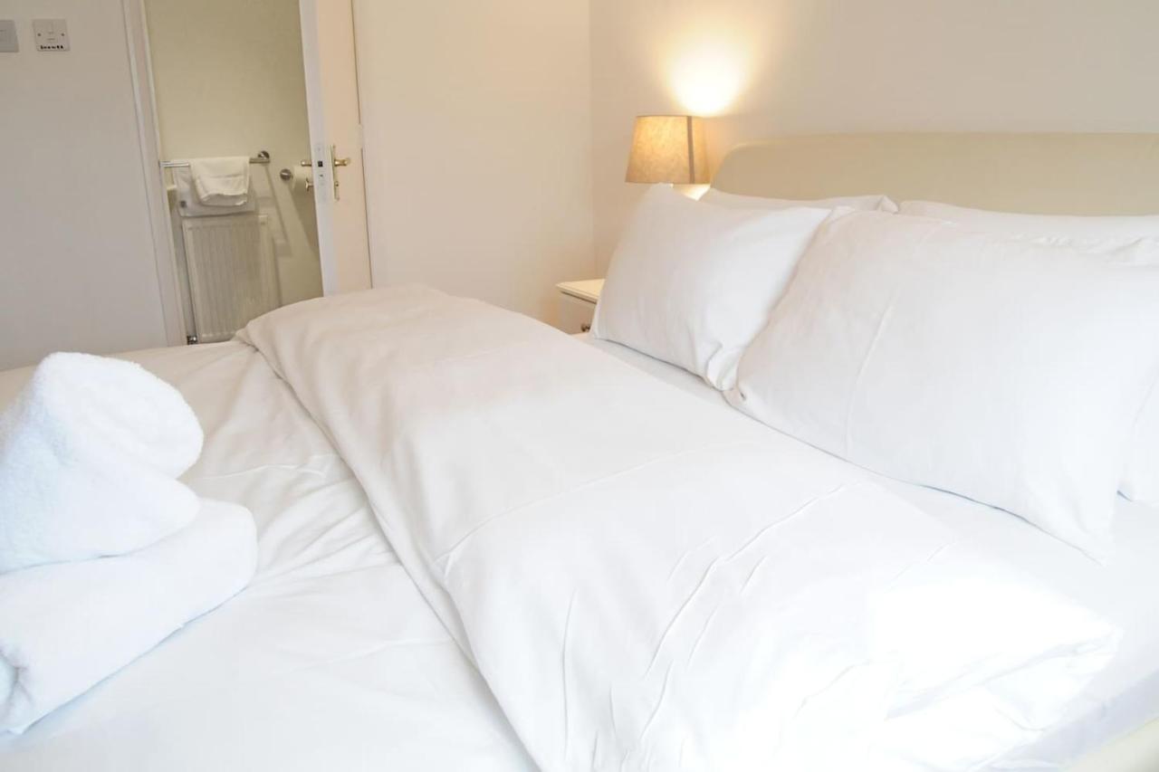 Peaceful And Quiet Apartment In A Bustling City 爱丁堡 外观 照片