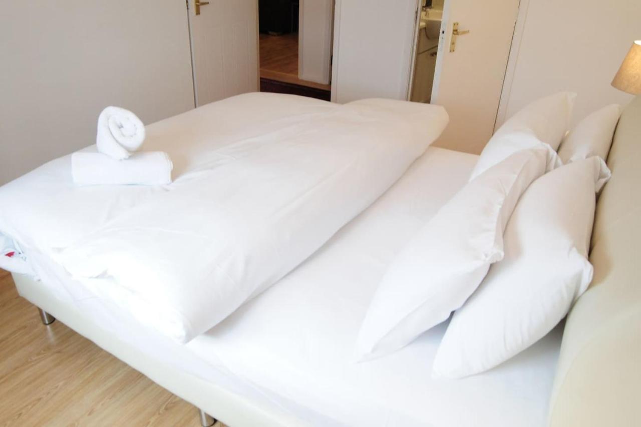 Peaceful And Quiet Apartment In A Bustling City 爱丁堡 外观 照片